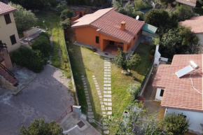 VILLA ROSI - Villa al mare con splendido giardino